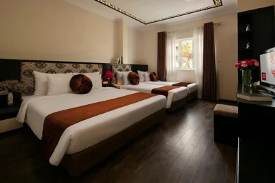 Deluxe Family Room — Serenity Diamond Hotel